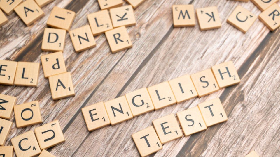 Photo by Markus Winkler: https://www.pexels.com/photo/the-word-english-test-is-spelled-out-in-scrabble-tiles-19902304/